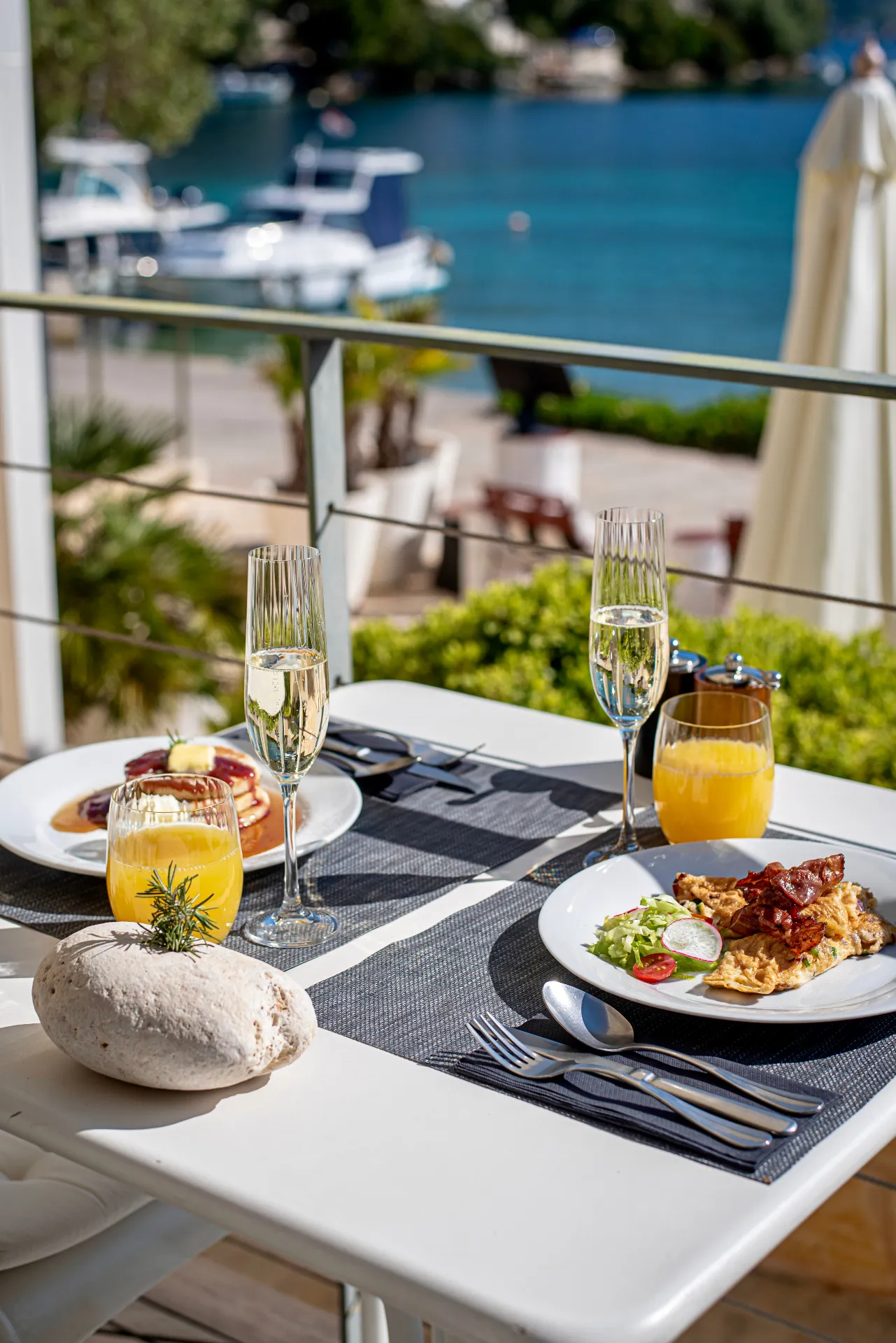 Mimi's Bistro — breakfast champagne