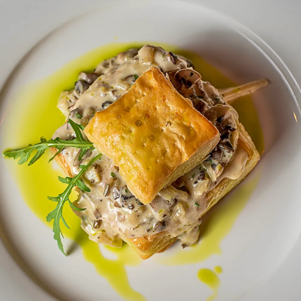 Mimi's Bistro — vol au vent